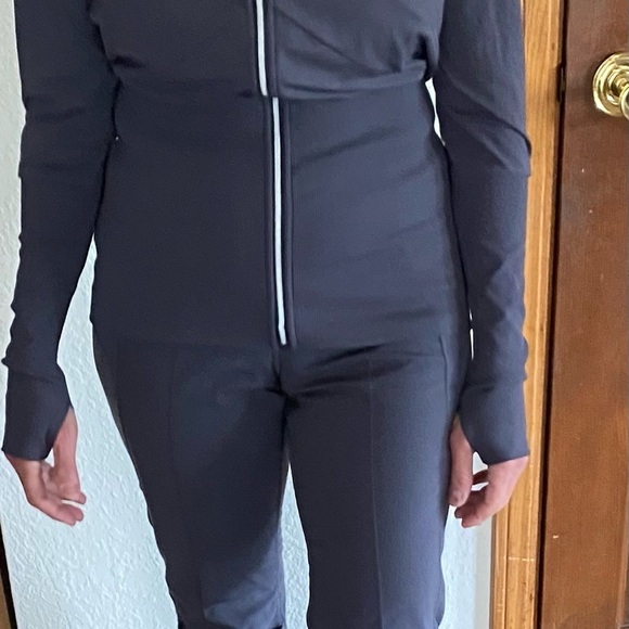 Lululemon Workout Jacket - Picture 9 of 9
